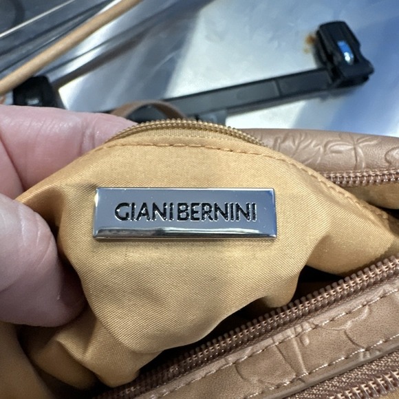 Giani Bernini Pebble Crossbody Bag Tan Tripple Zip Multi Pocket Adjustable Purse - Picture 11 of 11